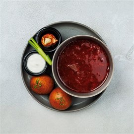 {{photo.Alt || photo.Description || 'Борщ с телячьими щёчками'}}